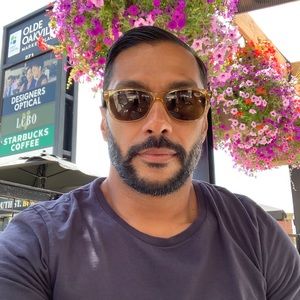 Meet your Posher, Dimithri